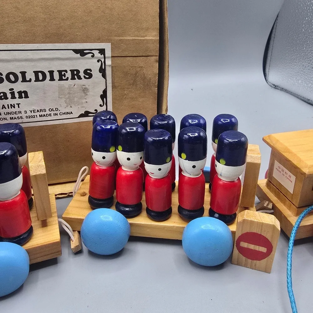 Vintage 1986 Chadwick Wooden Toy Soldiers with Train Set of 30 Figures 96774